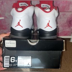 LIKE NEW AIR JORDAN 5 RETRO